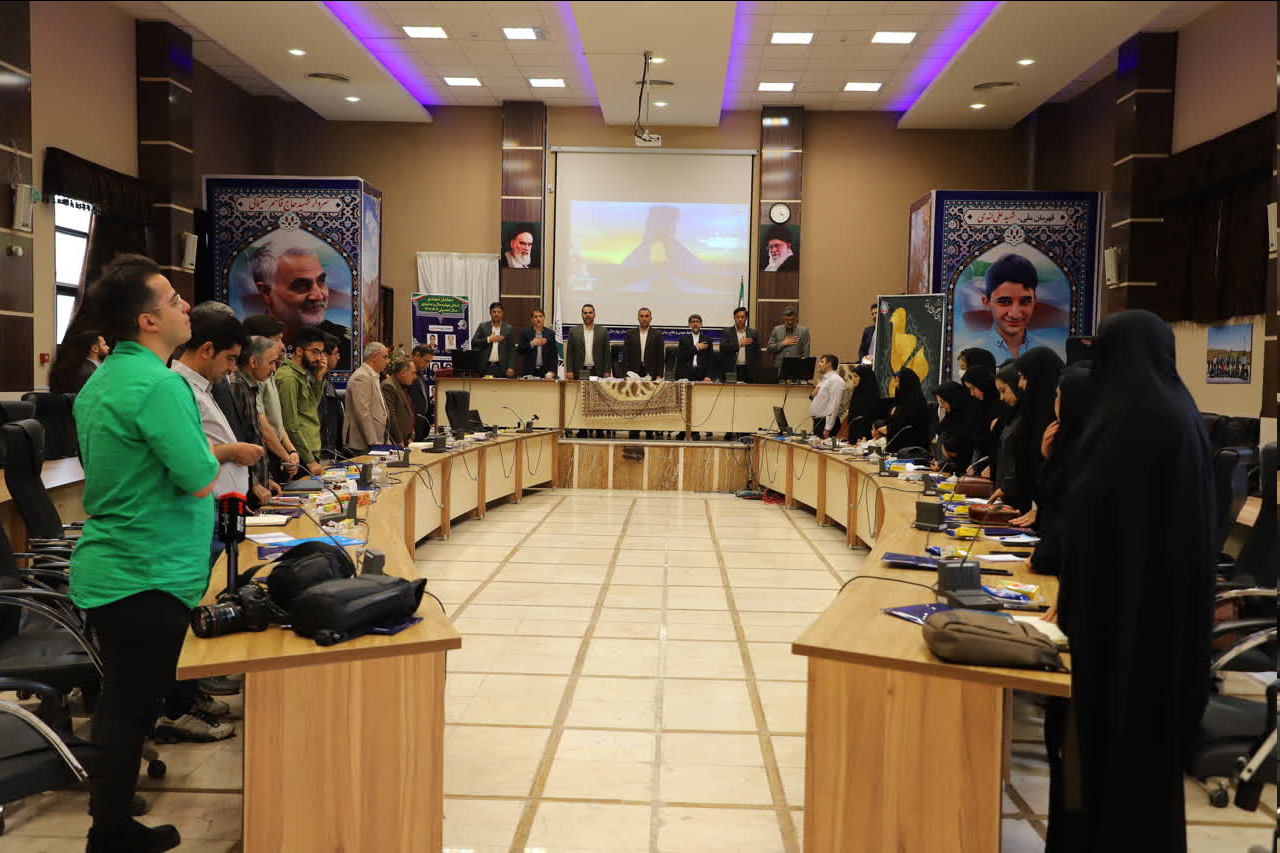 سرمایه گذاری در آموزش وپرورش عامل کاهش فقر و گسترش عدالت است