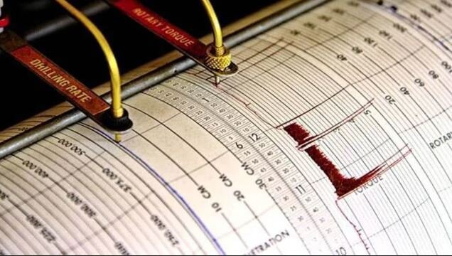 دماوند زلزله ۳.۴ ریشتری حاشیه قله دماوند را لرزاند