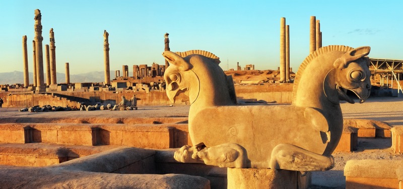 رکوردشکنی فرونشست زمین در ایران؛ زنگ خطر برای تخت‌ جمشید و پاسارگاد